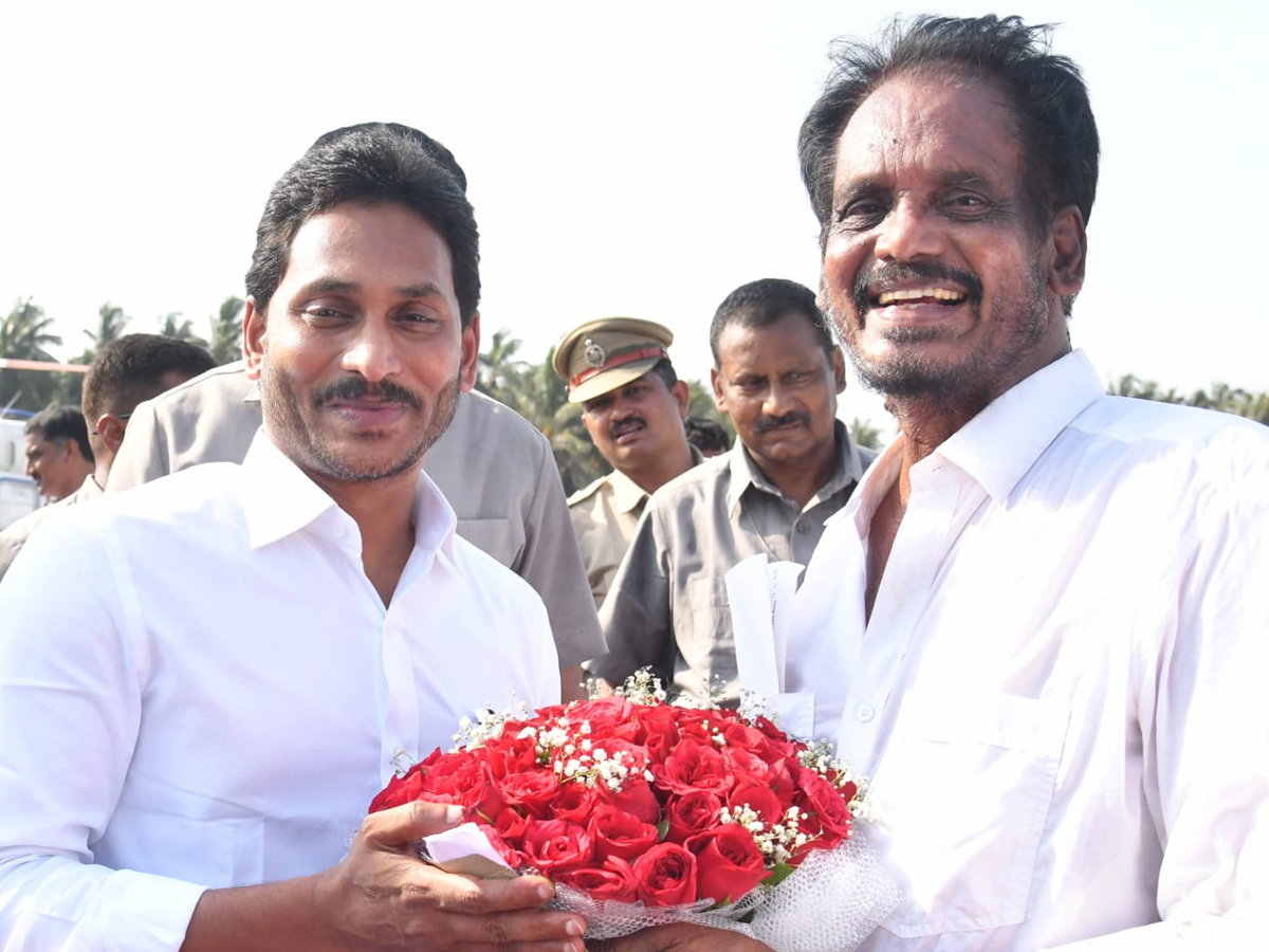 CM Jagan Convoy Receives Grand Welcome at konaseema Photos - Sakshi20