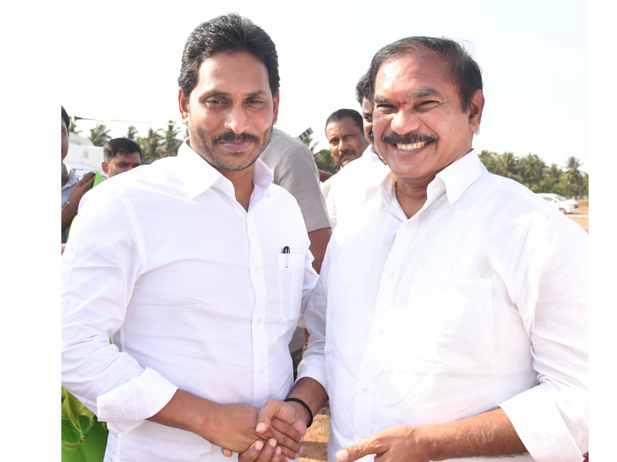 CM Jagan Convoy Receives Grand Welcome at konaseema Photos - Sakshi13