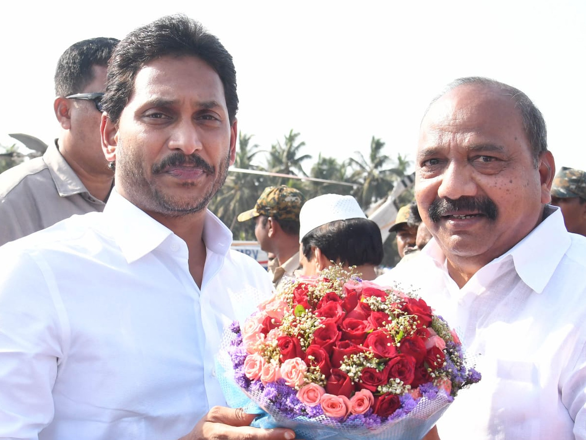 CM Jagan Convoy Receives Grand Welcome at konaseema Photos - Sakshi16