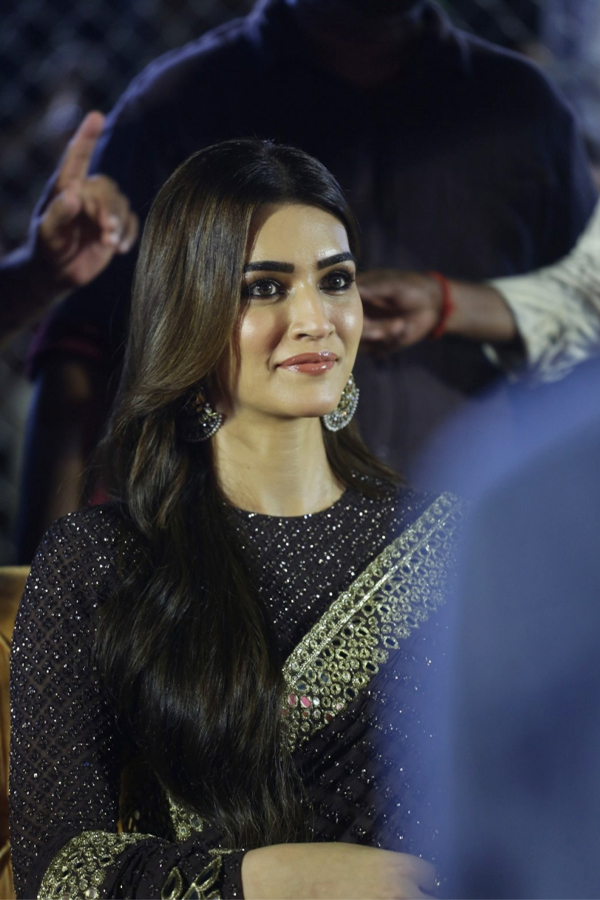 Kriti Sanon at Adipurush Pre Release Event Photos - Sakshi3