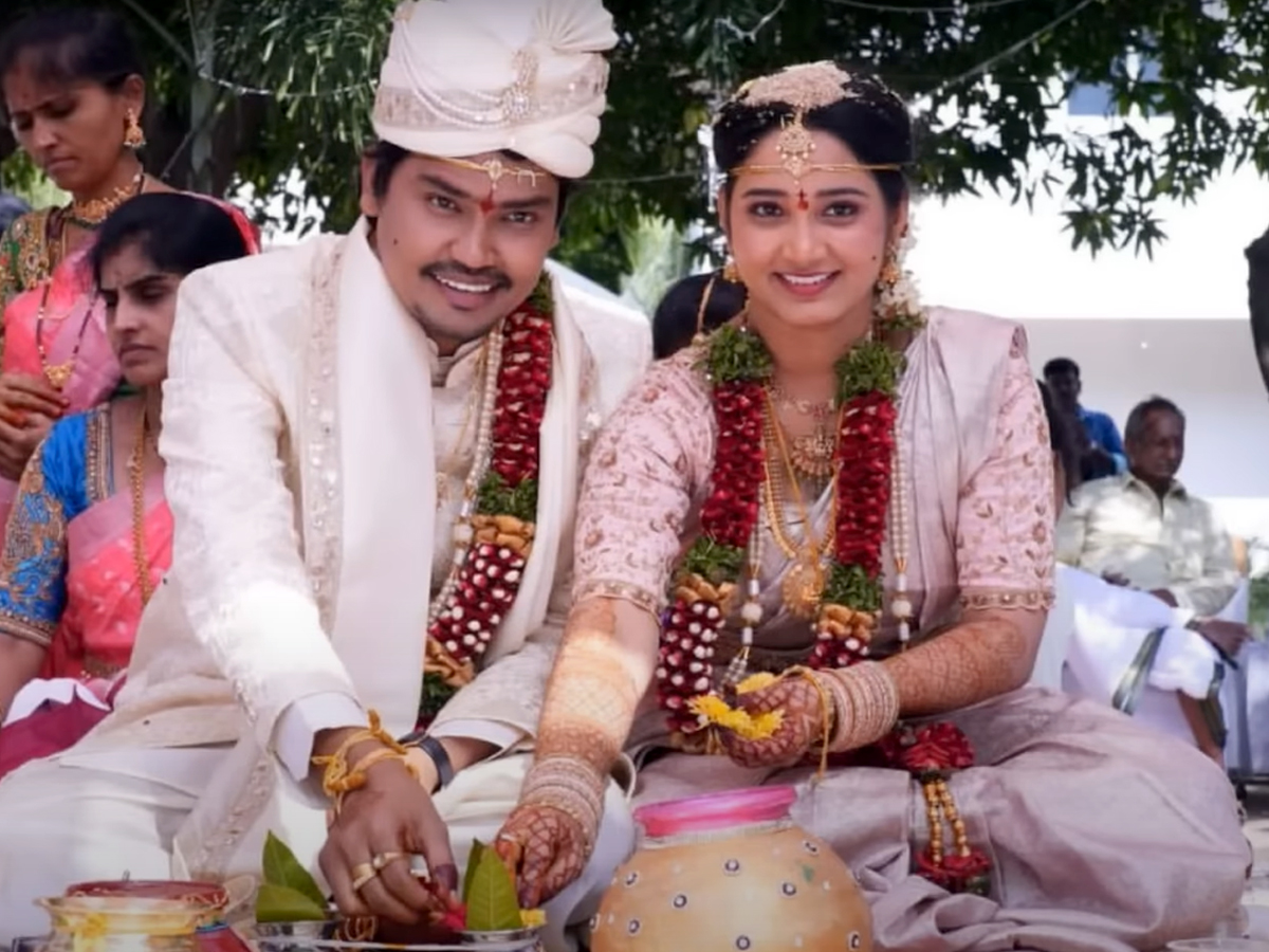 Jabardasth Kevvu Karthik got married Photos - Sakshi3