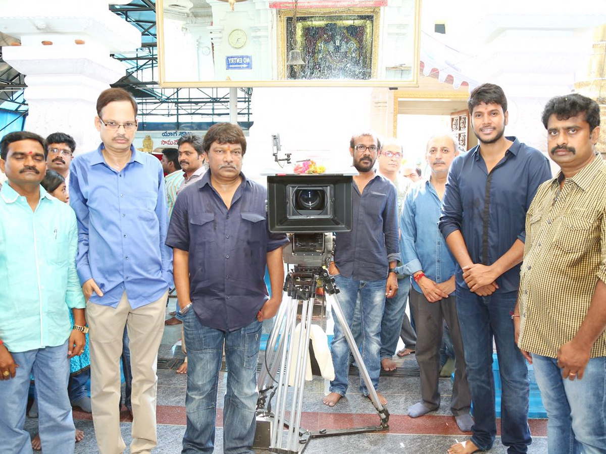 Unseen Images Of Tollywood Creative Director Krishna Vamsi - Sakshi17