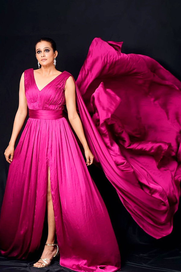 Priyamani Looks Stunning in Pink Gown Photos - Sakshi11