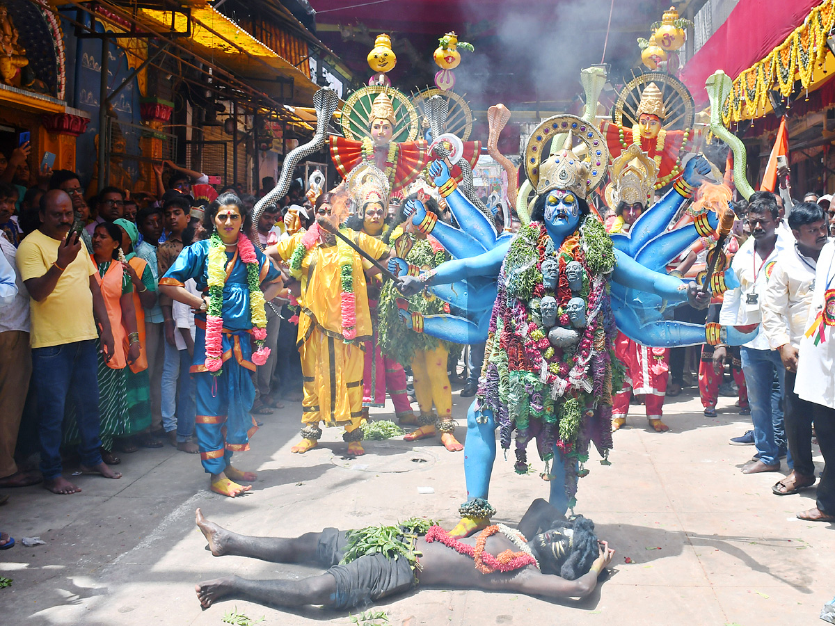 Ujjaini Mahankali Bonalu at Secunderabad PHotos - Sakshi12