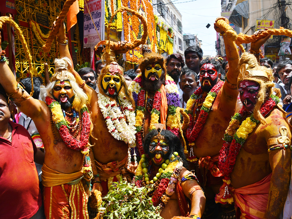 Ujjaini Mahankali Bonalu at Secunderabad PHotos - Sakshi13