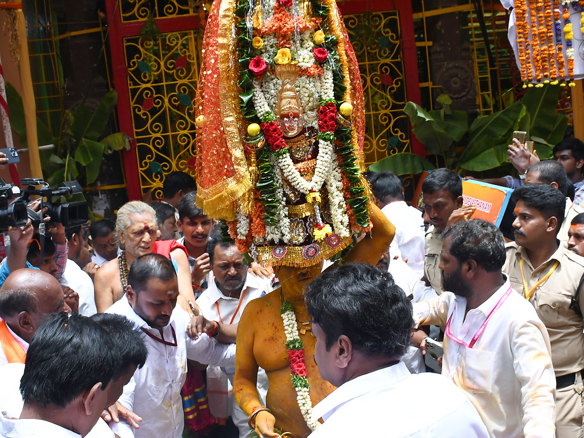 Ujjaini Mahankali Bonalu at Secunderabad PHotos - Sakshi10