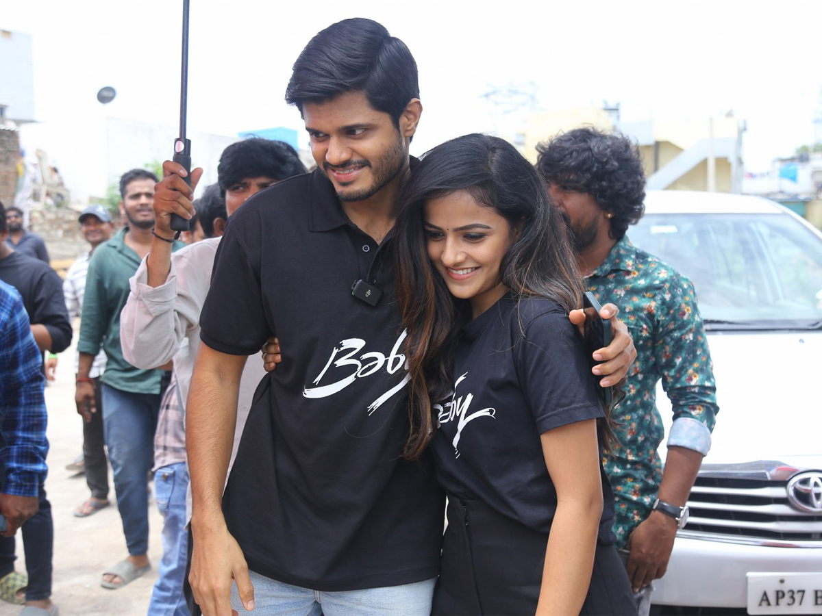 Huge Auto Activity With Baby Movie Team HD Photo Gallery - Sakshi16