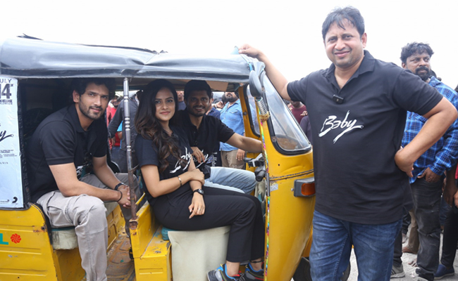 Huge Auto Activity With Baby Movie Team HD Photo Gallery - Sakshi27