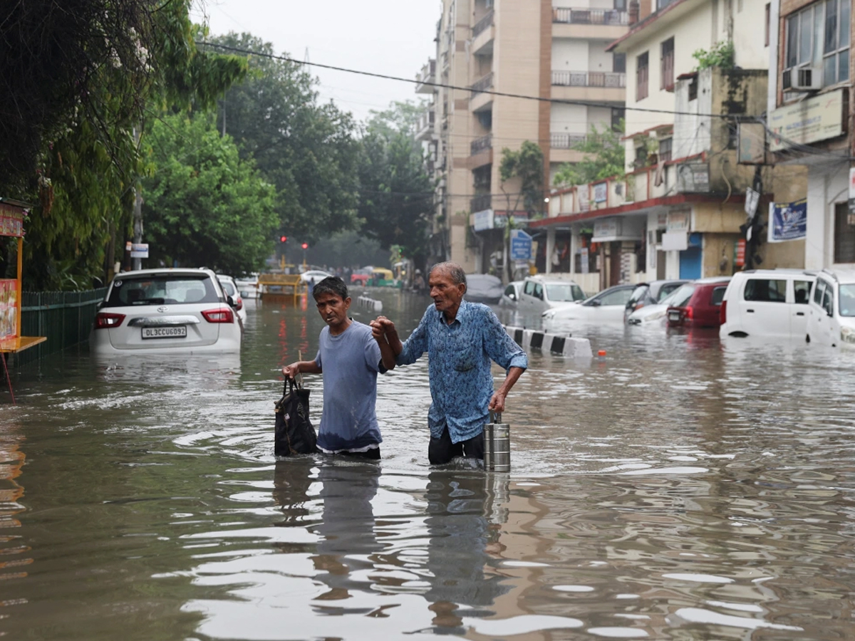 Heavy Rainfall Lashes Northern India Photo Gallery - Sakshi9