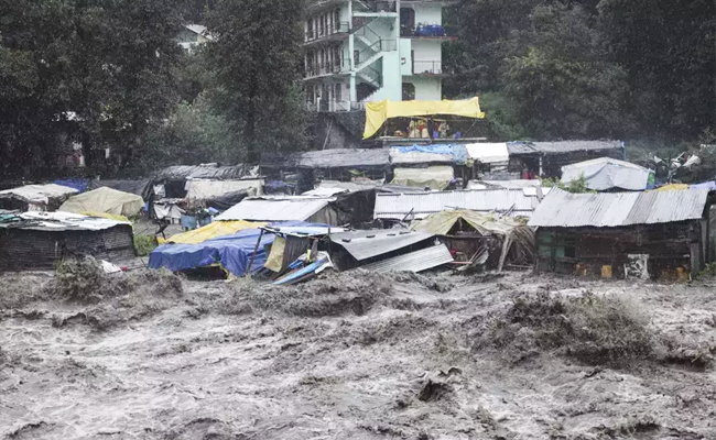 Heavy Rainfall Lashes Northern India Photo Gallery - Sakshi1