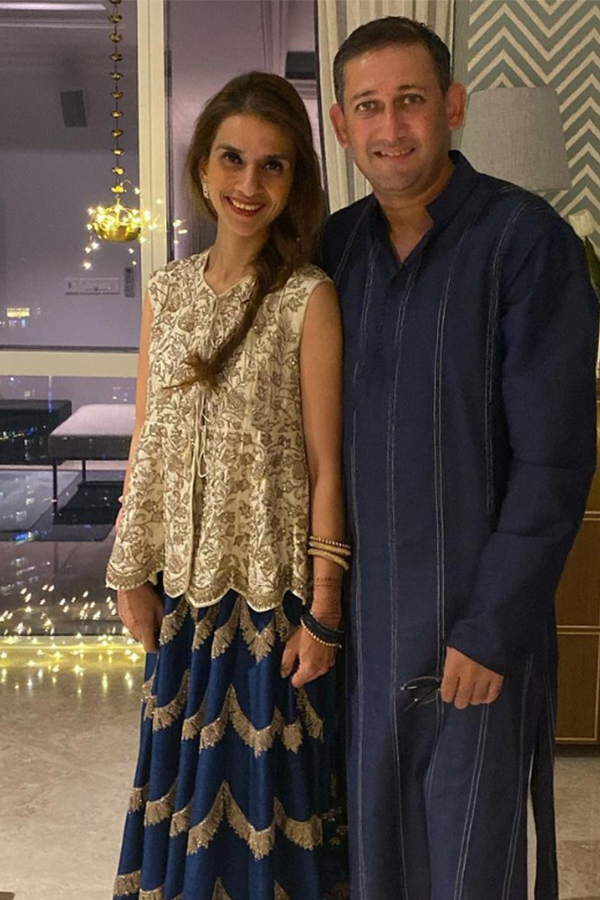 BCCI New Chief Selector Ajit Agarkar With Beautiful Wife Photo Gallery - Sakshi7