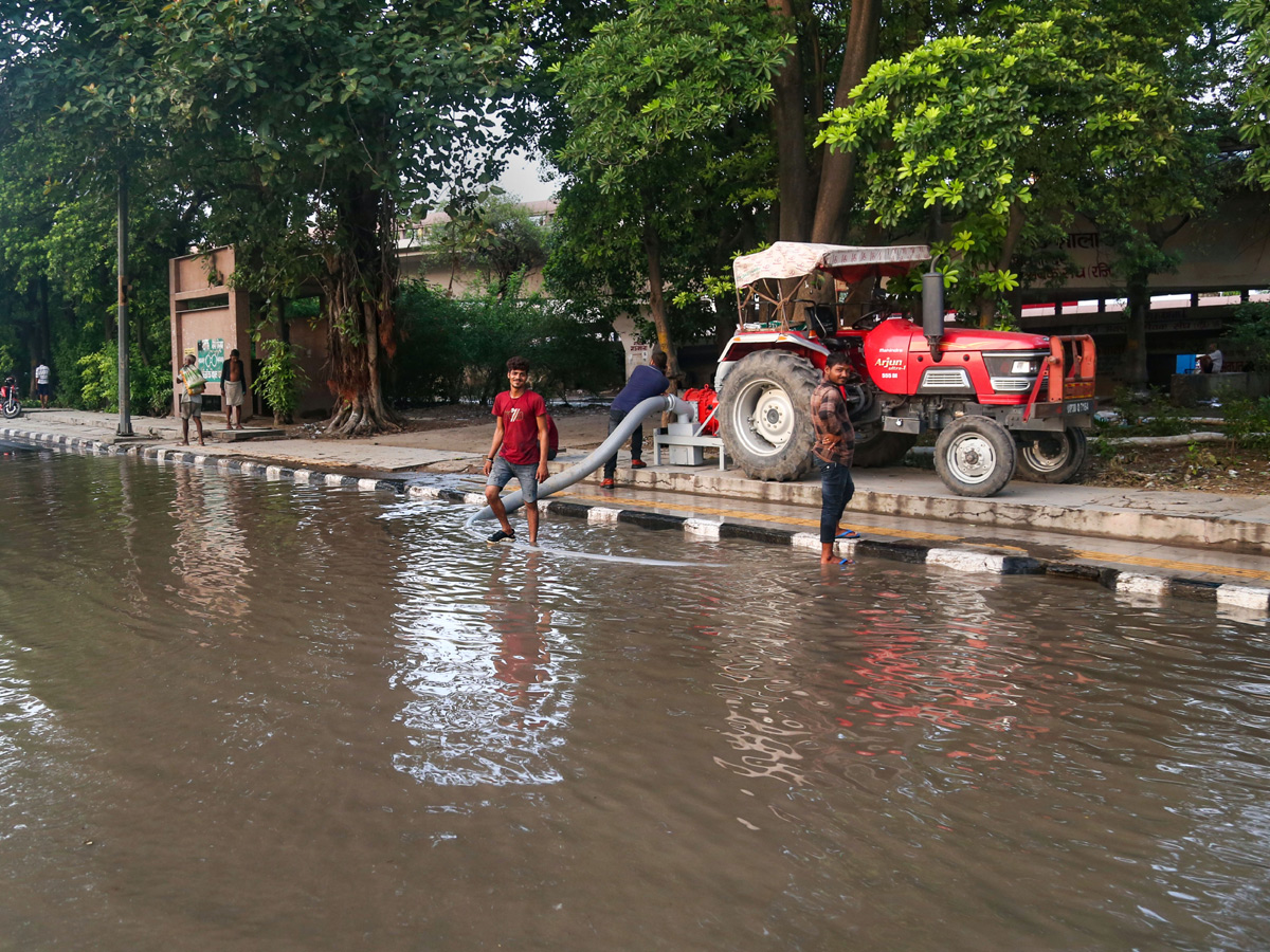 Yamuna Breaches Danger Level Waterlogging in Parts of Delhi Photos - Sakshi37