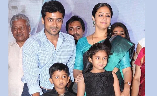 Hero Suriya With his Son and Daughter Photos - Sakshi15