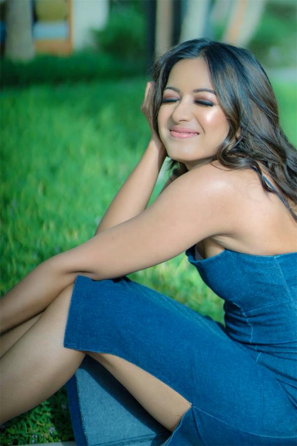 Best Catherine Tresa Hot HD Photos - Sakshi21