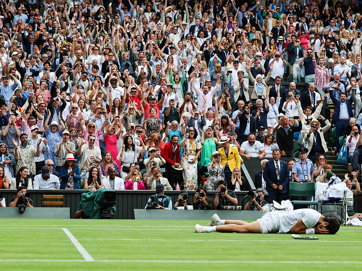 Wimbledon 2023: Carlos Alcaraz beats Novak Djokovic Photos - Sakshi15