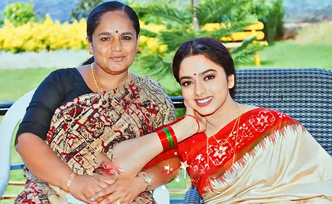 Actress Soundarya Birth Anniversary 2023 Rare Photos - Sakshi2