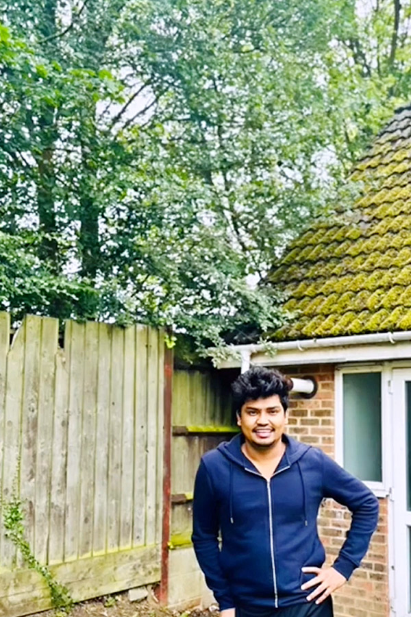 Jabardasth Kevvu Karthik With His Wife Srilekha HONEYMOON  In UK PHotos - Sakshi7