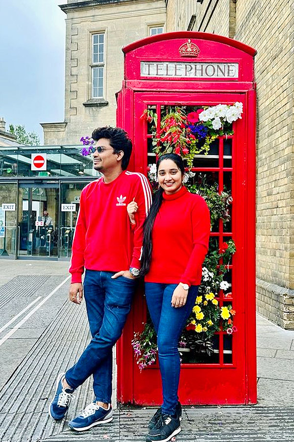 Jabardasth Kevvu Karthik With His Wife Srilekha HONEYMOON  In UK PHotos - Sakshi9