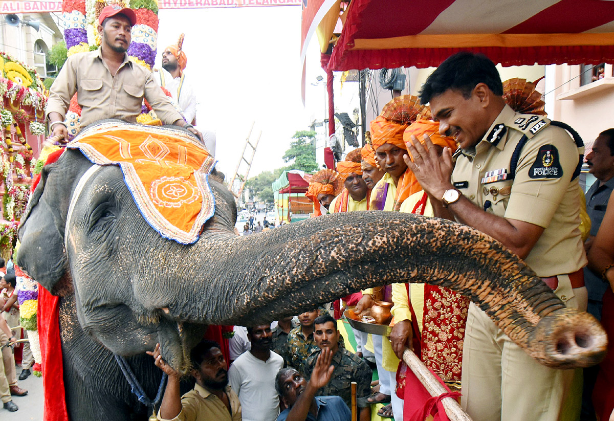 Old City Akkanna Madanna Temple Ghatam Procession 2023 Photos - Sakshi3