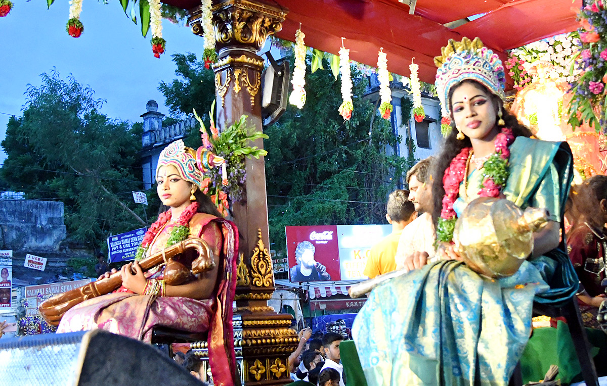 Old City Akkanna Madanna Temple Ghatam Procession 2023 Photos - Sakshi4