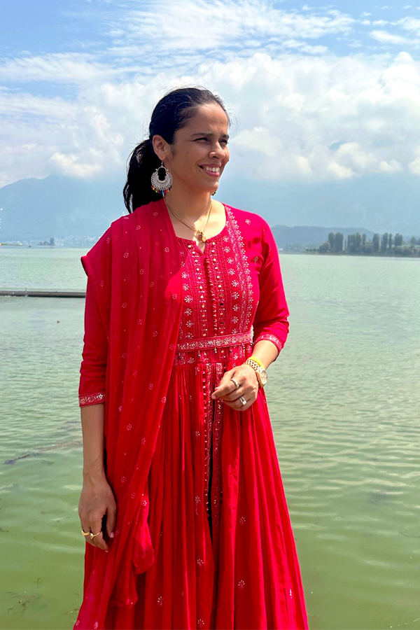 Indian Badminton Saina Nehwal On Kashmir Trip Photo Gallery - Sakshi7