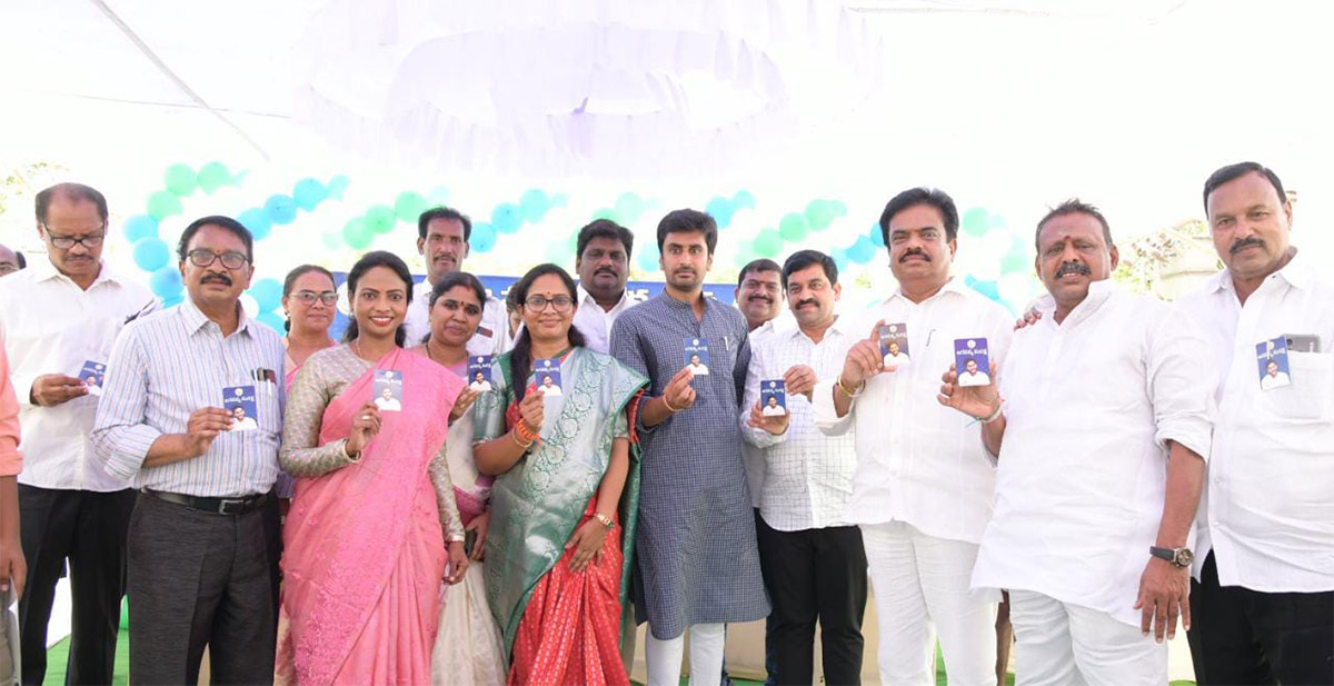 AP CM YS Jagan Launches Jagananna Suraksha Pics - Sakshi3