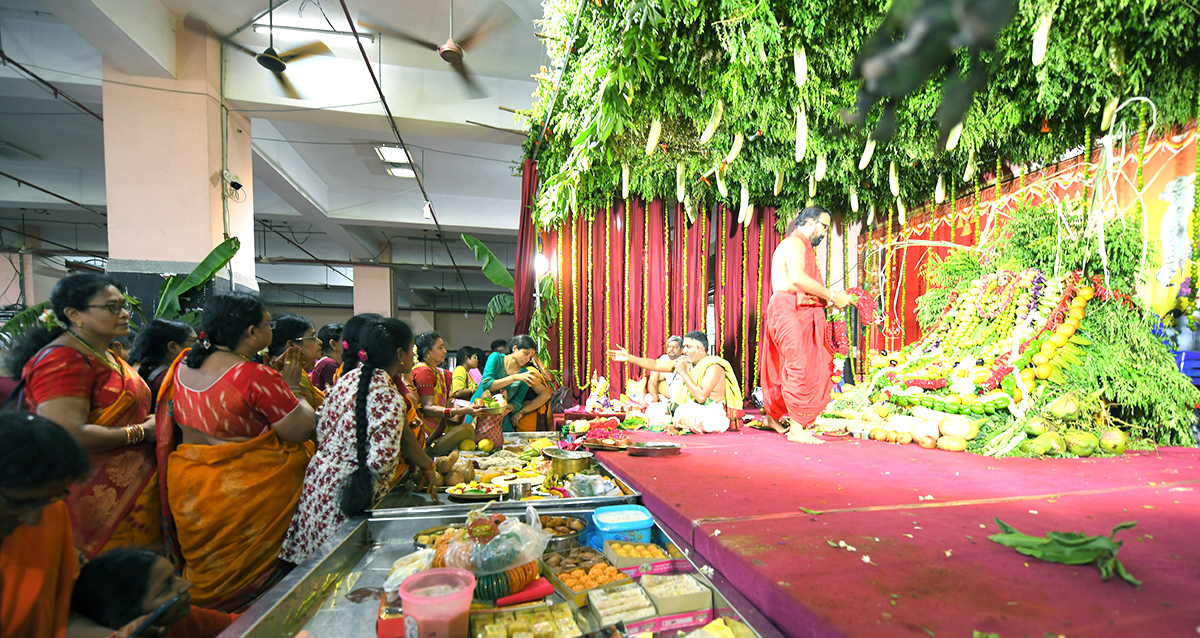 Shakambari Utsavalu Started in Vijayawada - Sakshi25