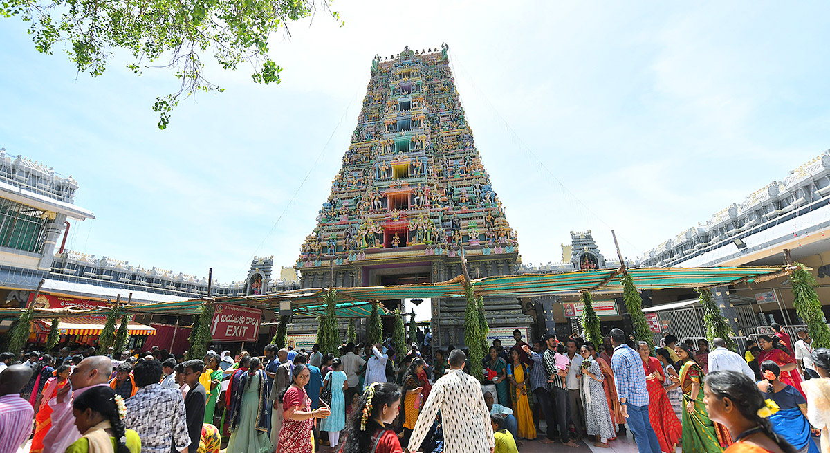 Shakambari Utsavalu Started in Vijayawada - Sakshi6