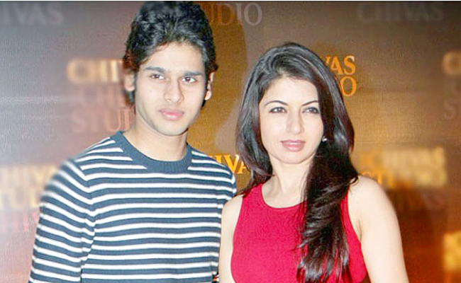 Bhagyashree With Her Son Abhimanyu Photos - Sakshi15