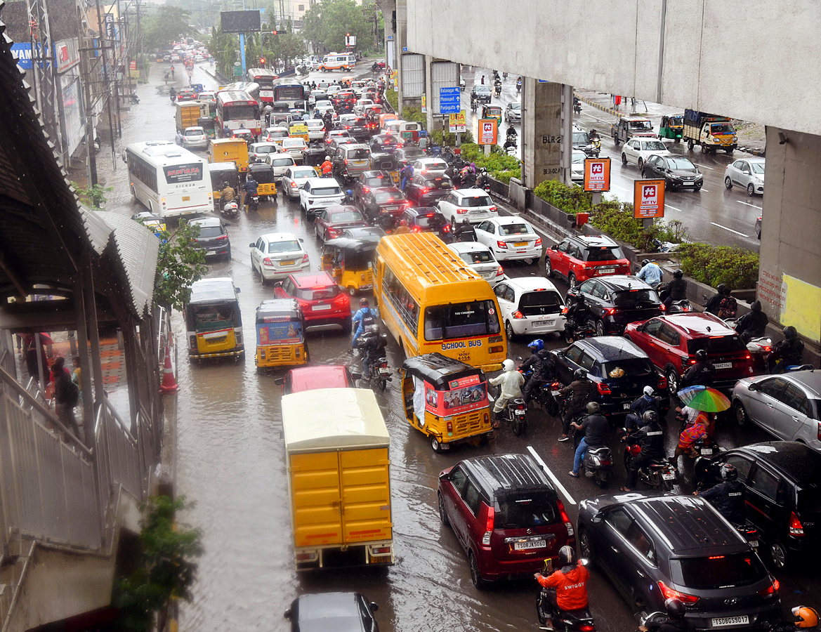 Heavy Rains in Hyderabad Photos - Sakshi2