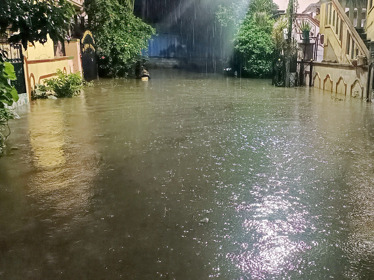 Heavy Rains in Hyderabad Photos - Sakshi30