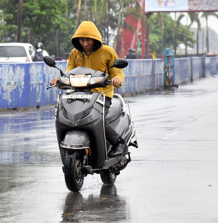 Rain in Hyderabad Pics - Sakshi15