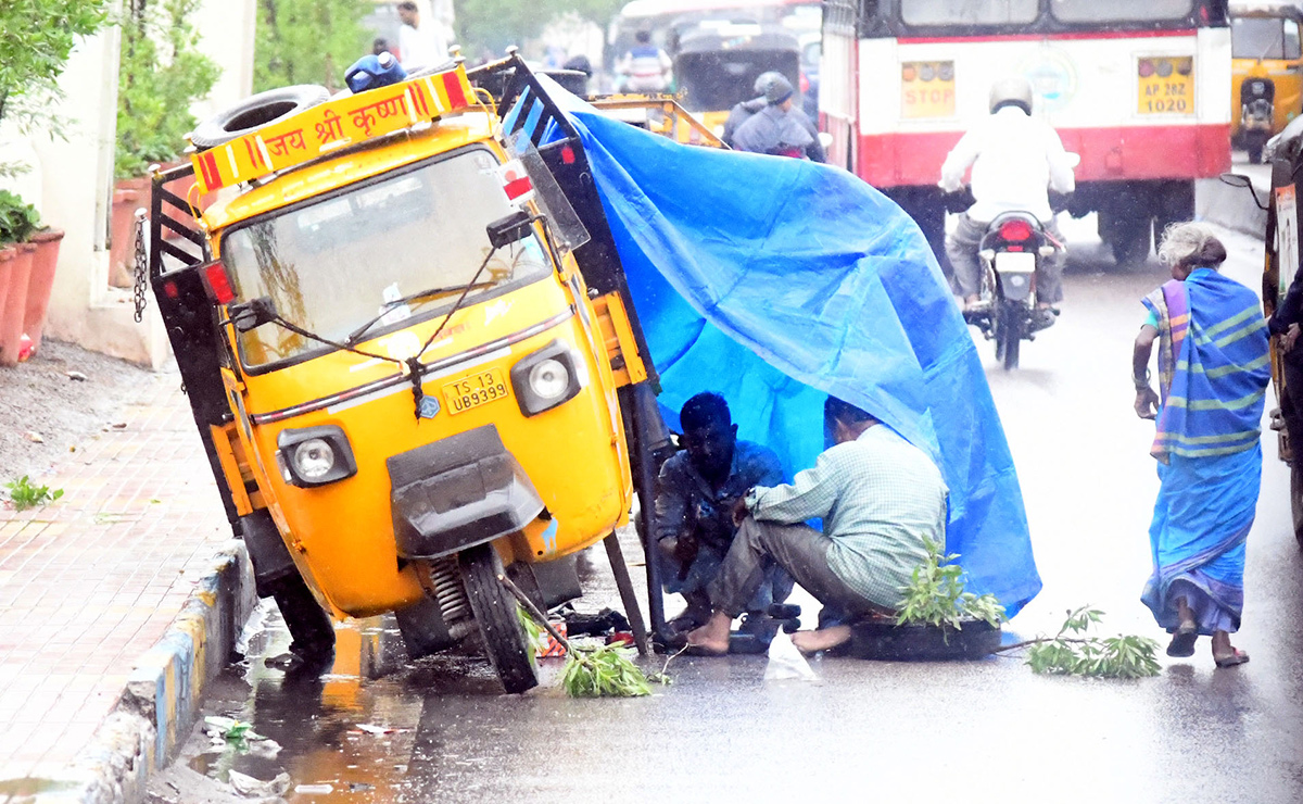 Rain in Hyderabad Pics - Sakshi18