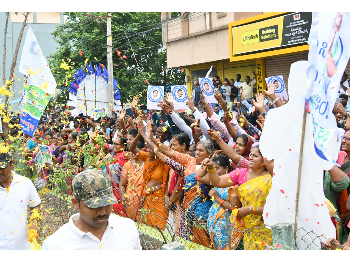 CM Jagan Venkatagiri Tour At Tirupati Photos - Sakshi12