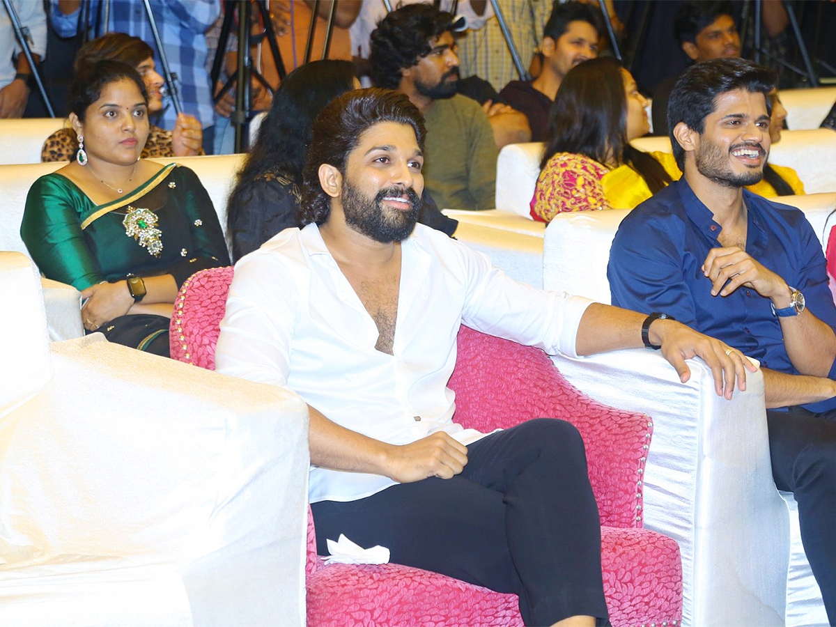 Baby Movie Thanks Meet With Allu Arjun As Chief Guest  - Sakshi14