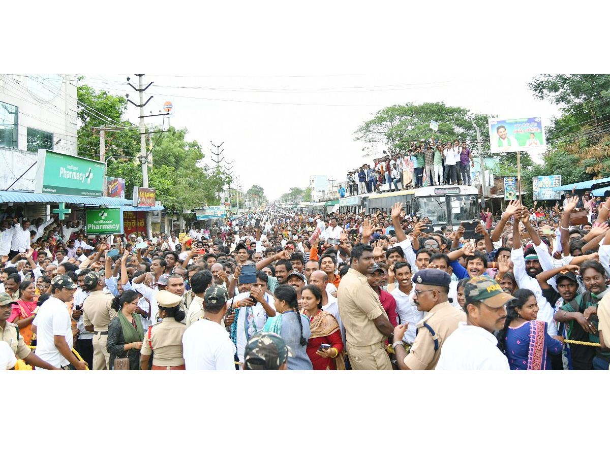 CM Jagan Venkatagiri Tour At Tirupati Photos - Sakshi15