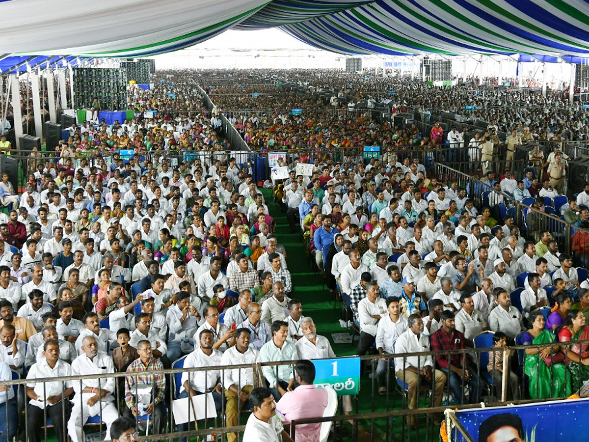 CM Jagan Venkatagiri Tour At Tirupati Photos - Sakshi17