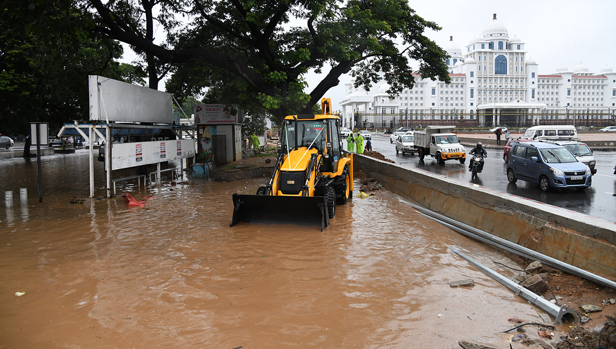 Heavy Rains In Hyderabad - Sakshi6