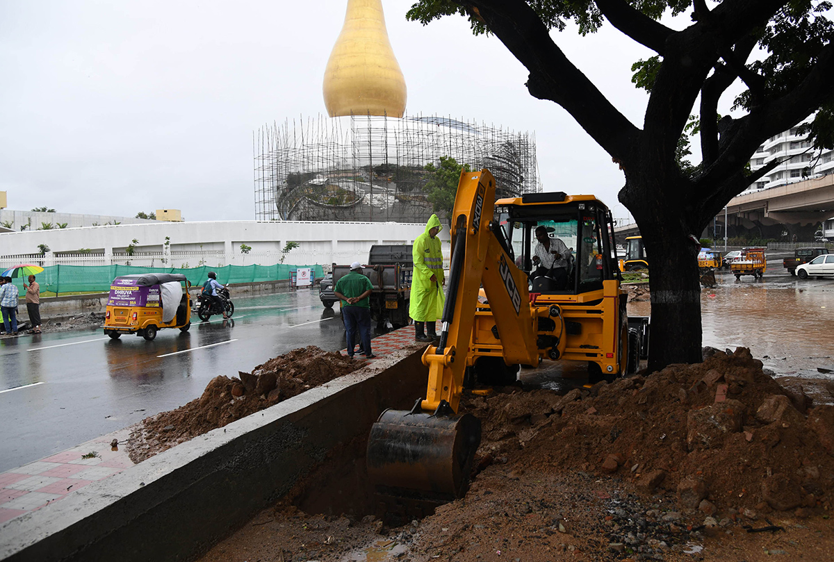 Heavy Rains In Hyderabad - Sakshi7