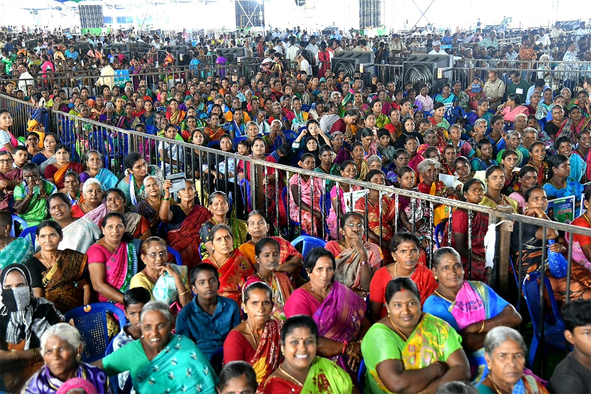 ysr nethanna nestham program Tirupati district Pics - Sakshi3