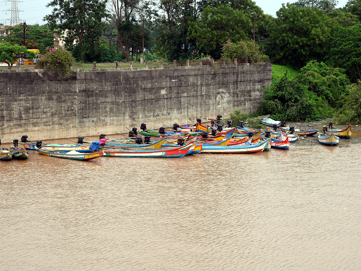 Heavy rain Rajamahendravaram Pics - Sakshi21