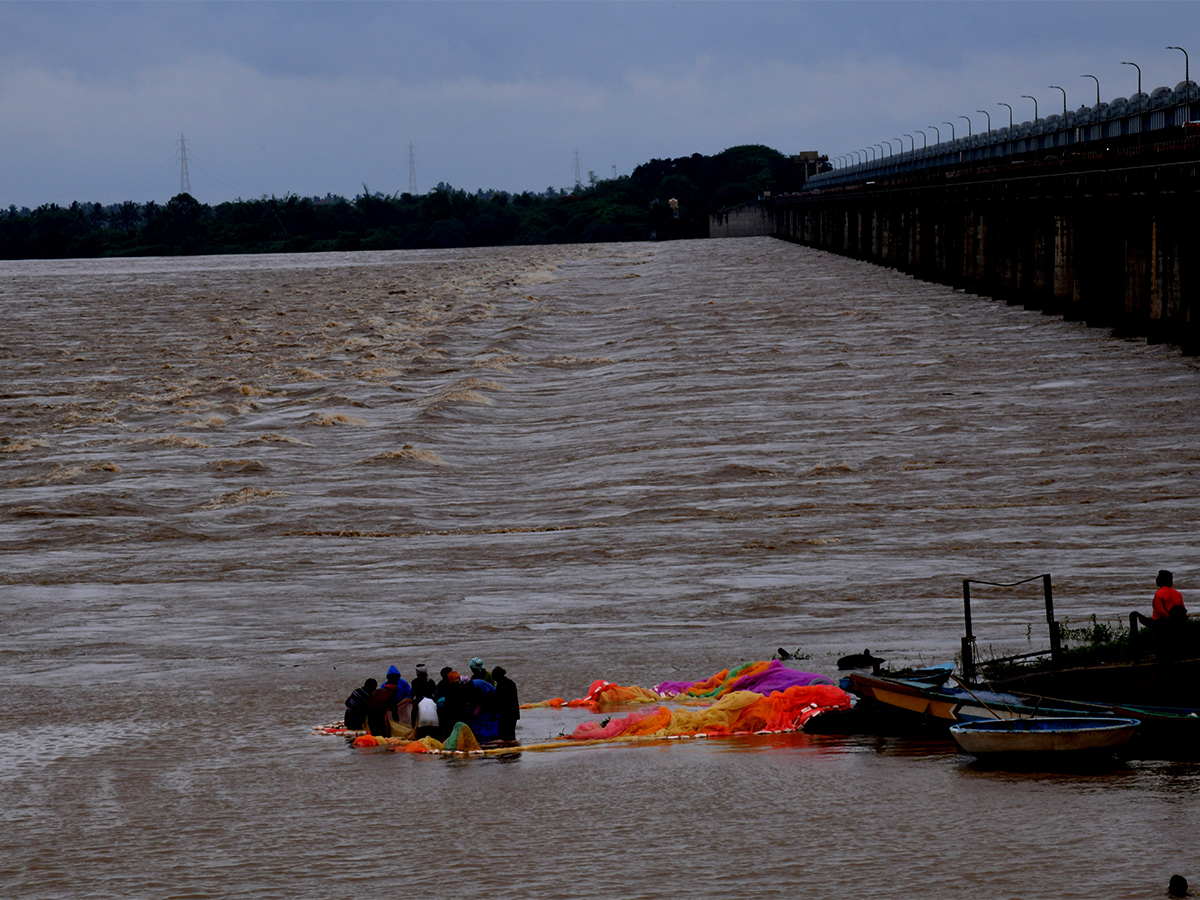 Heavy rain Rajamahendravaram Pics - Sakshi27