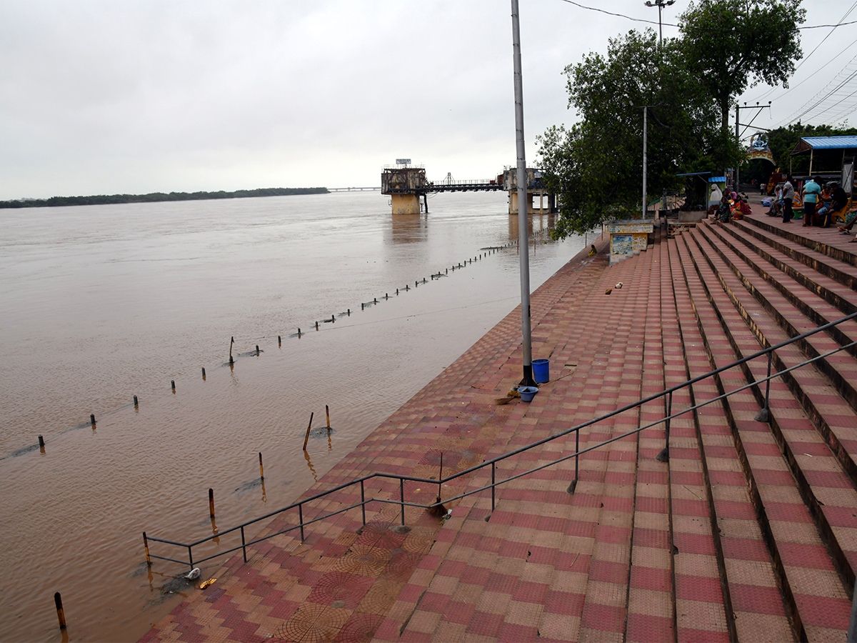 Heavy rain Rajamahendravaram Pics - Sakshi28