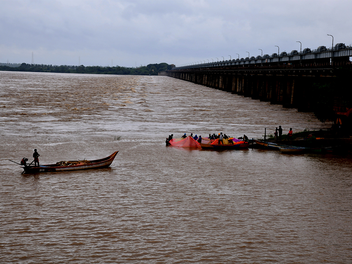 Heavy rain Rajamahendravaram Pics - Sakshi31