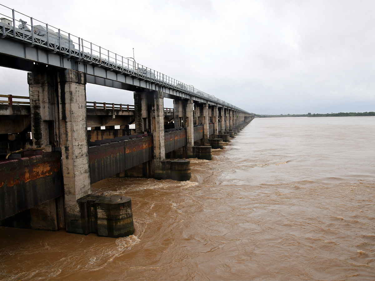 Heavy rain Rajamahendravaram Pics - Sakshi8