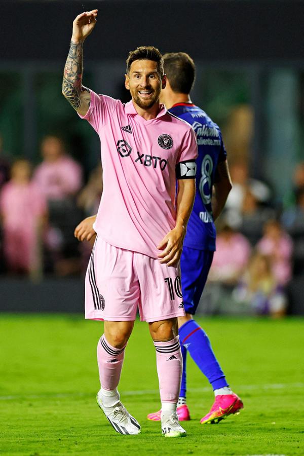 Lionel Messi Free Kick Goal In Debut Match For Inter Miami FC - Sakshi15