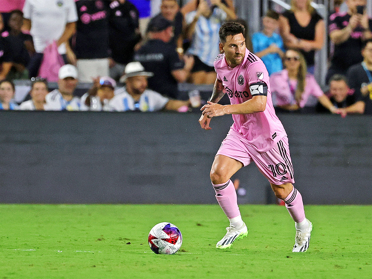 Lionel Messi Free Kick Goal In Debut Match For Inter Miami FC - Sakshi2