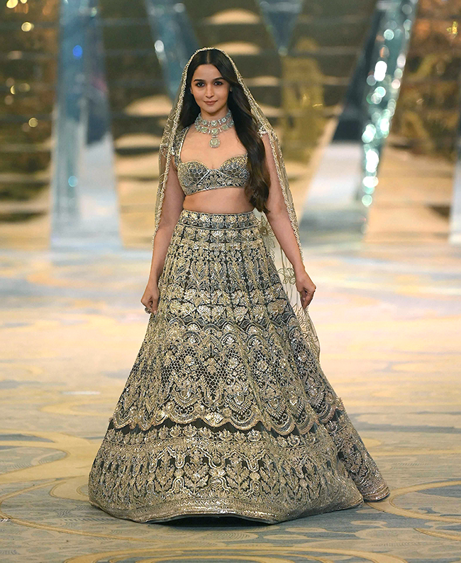 Manish Malhotra fashion show during The Bridal couture show in Mumbai - Sakshi29