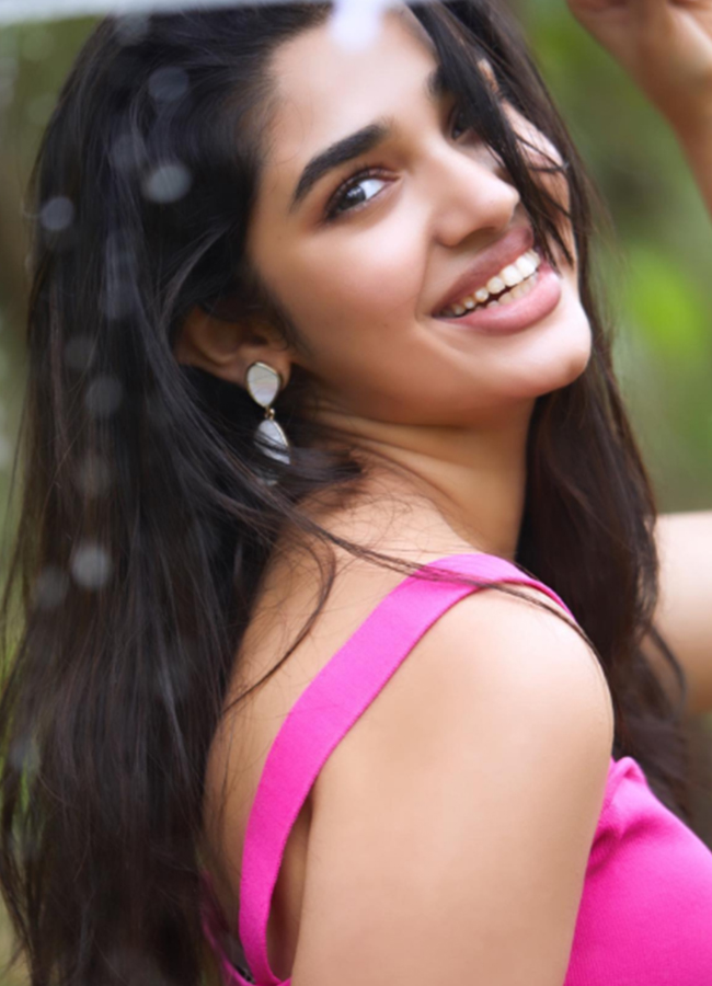 Indian Actress Krithi Shetty Latest HD Photo Gallery - Sakshi7