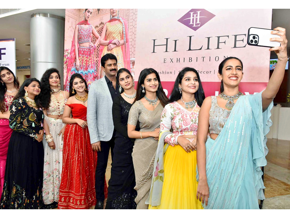 Actress Niharika Konidela Launch of Hi Life Exhibition Photos - Sakshi18